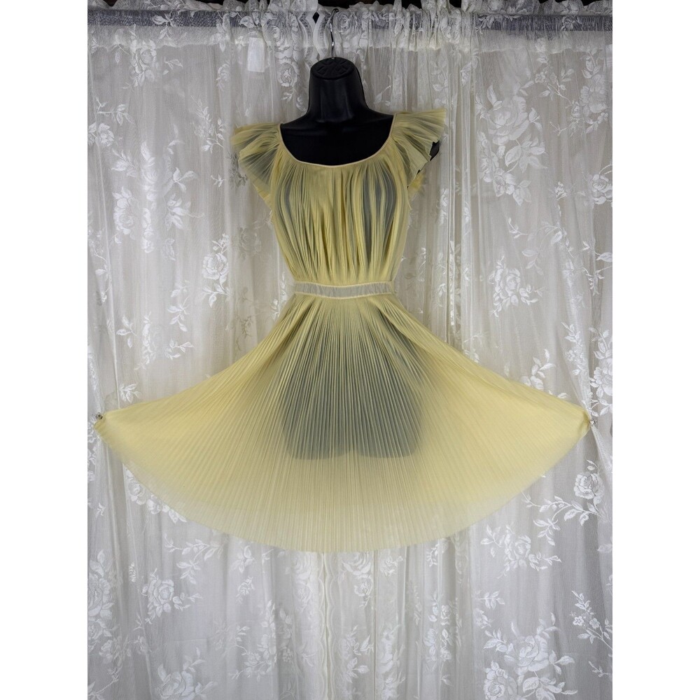 Vintage Sheer Yellow Pleated Nightgown Flutter Sleeve Tie Back Lingerie Medium